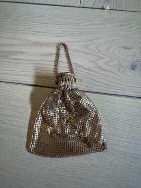 Vintage Whiting & Davis Gold Mesh Gate Top Beggar's Bag Purse 6"x5"